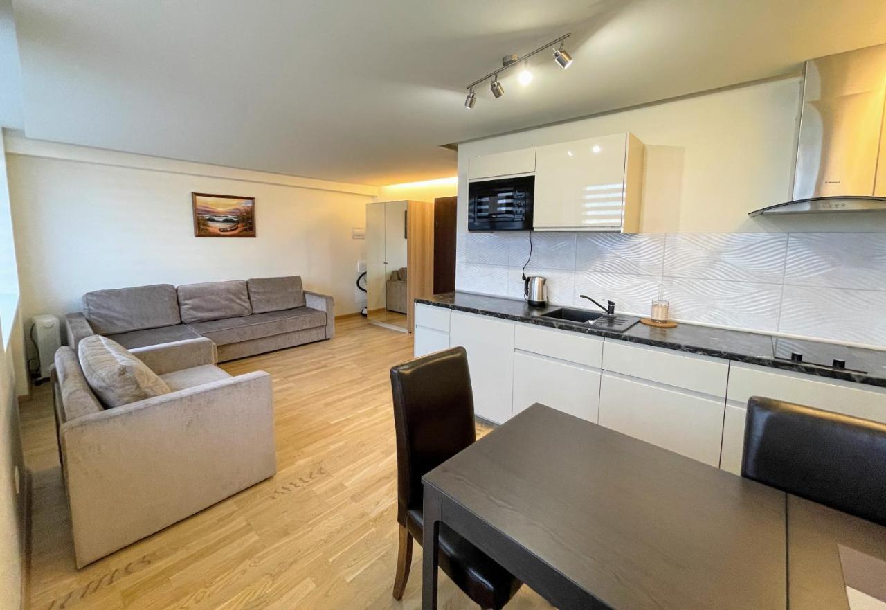 Central Apartment Паланга Екстериор снимка